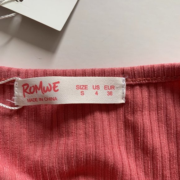 Ribbed Halter Top - Picture 4 of 4